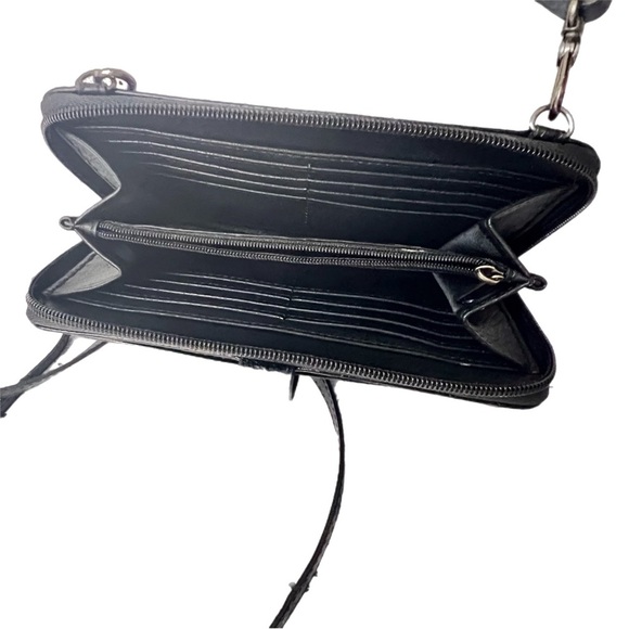 The Sak
Iris Leather Convertible Crossbody Bag - Picture 4 of 9